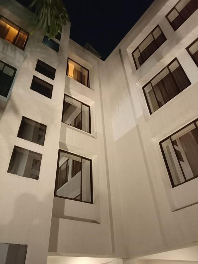 Treebo Trend Hotel Basera Poona Buitenkant foto