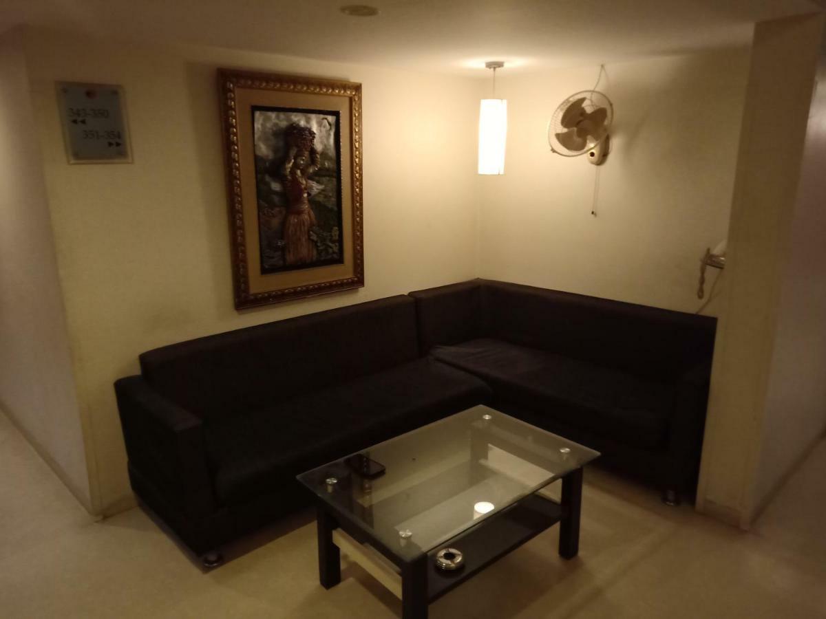 Treebo Trend Hotel Basera Poona Buitenkant foto